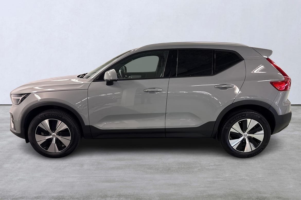 Volvo XC40 B4 FWD Bensin Core 2025, kuva 2/10
