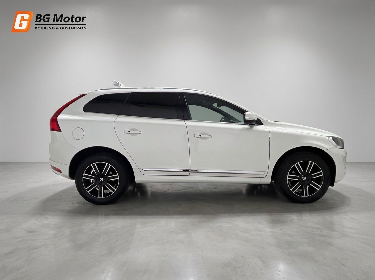 Volvo XC60 2017, kuva 7/10
