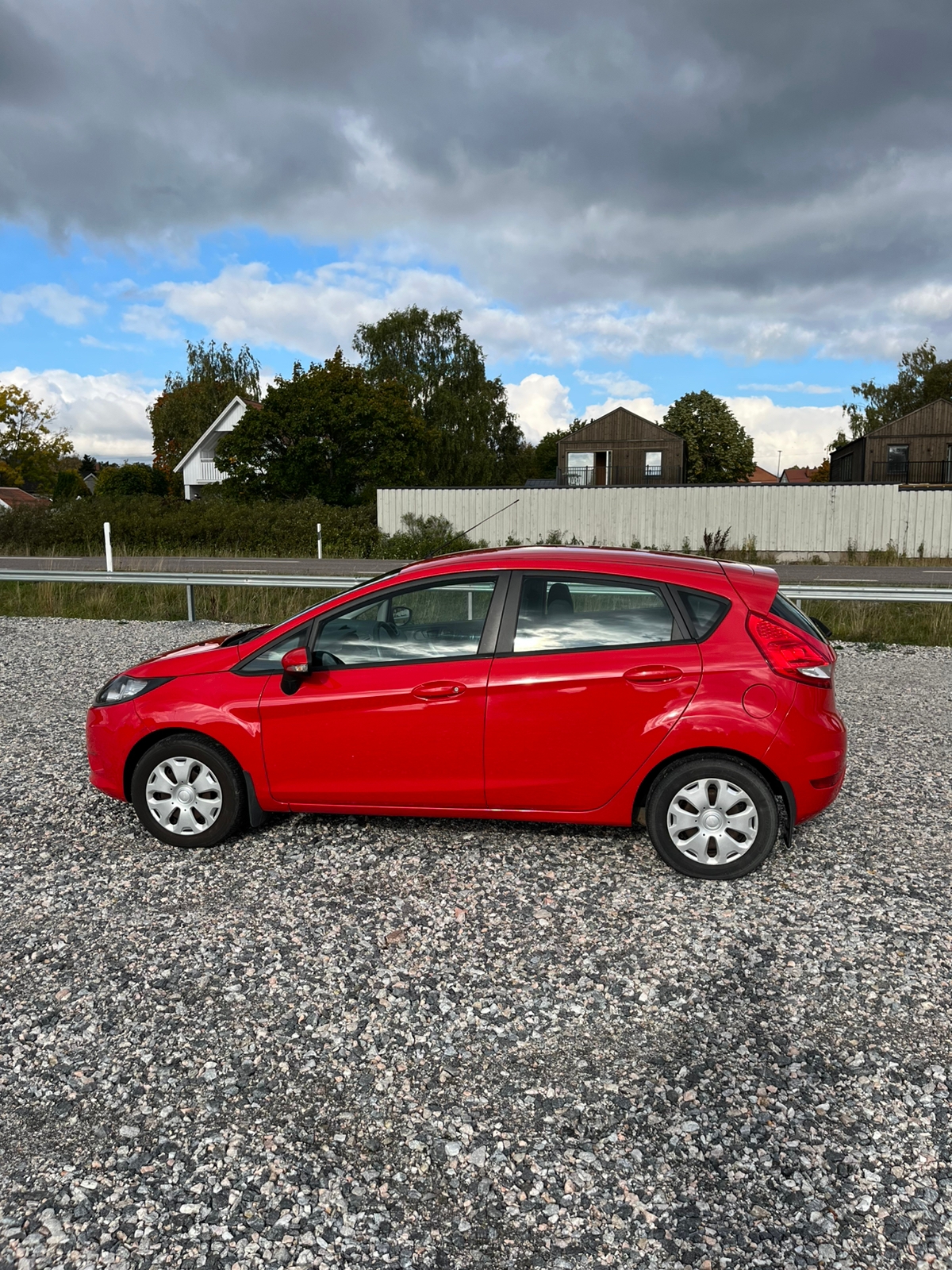 Ford Fiesta 5-dörrar 1.25 Manuell 2009, bild 4/9