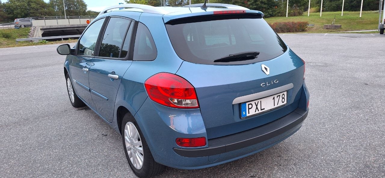 Renault Clio 2010, photo 3/10