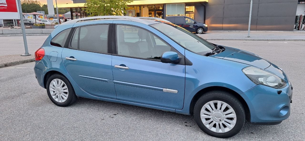 Renault Clio 2010, photo 2/10