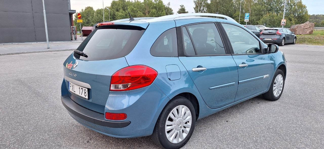 Renault Clio 2010, photo 6/10