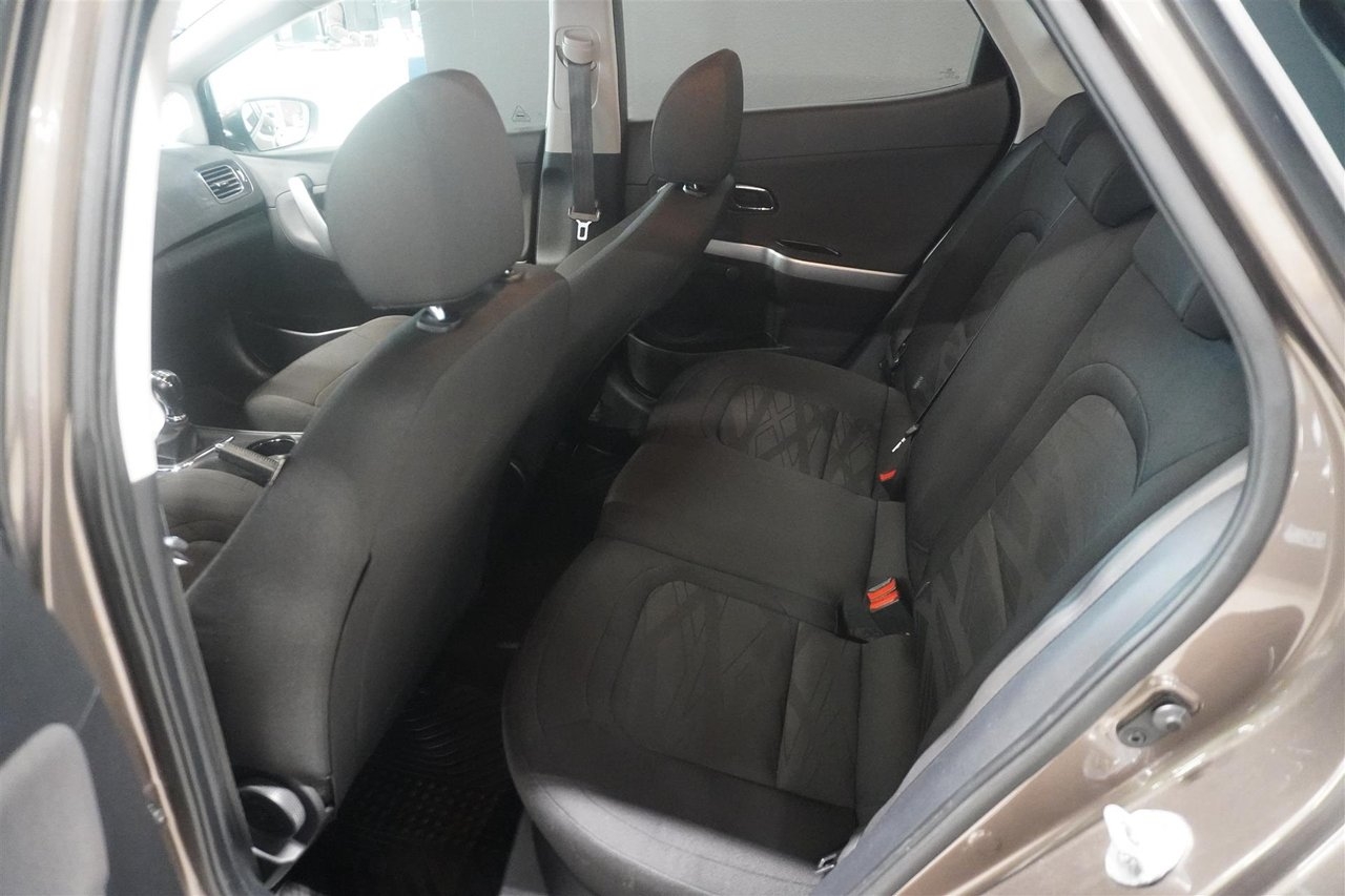 Kia Ceed 2013, photo 6/10