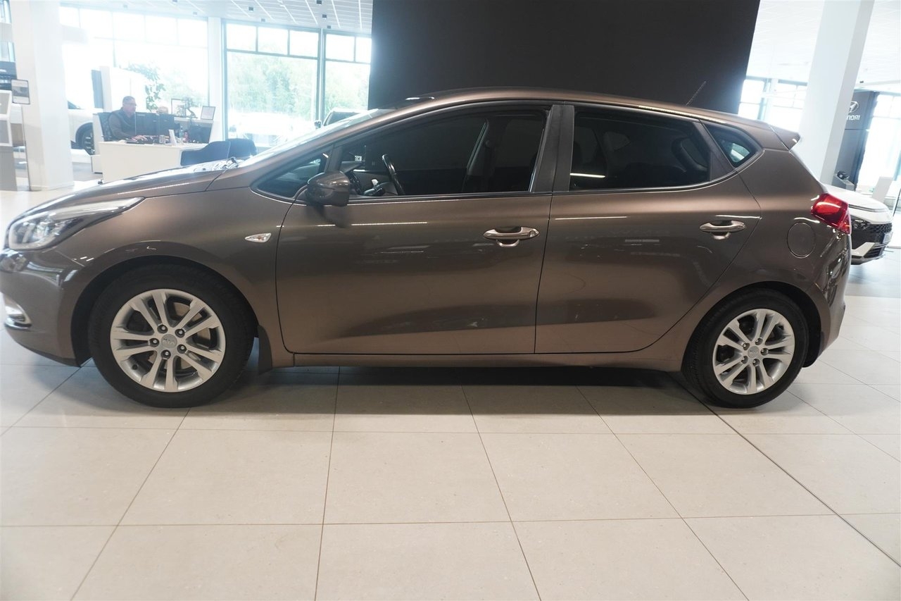 Kia Ceed 2013, photo 3/10