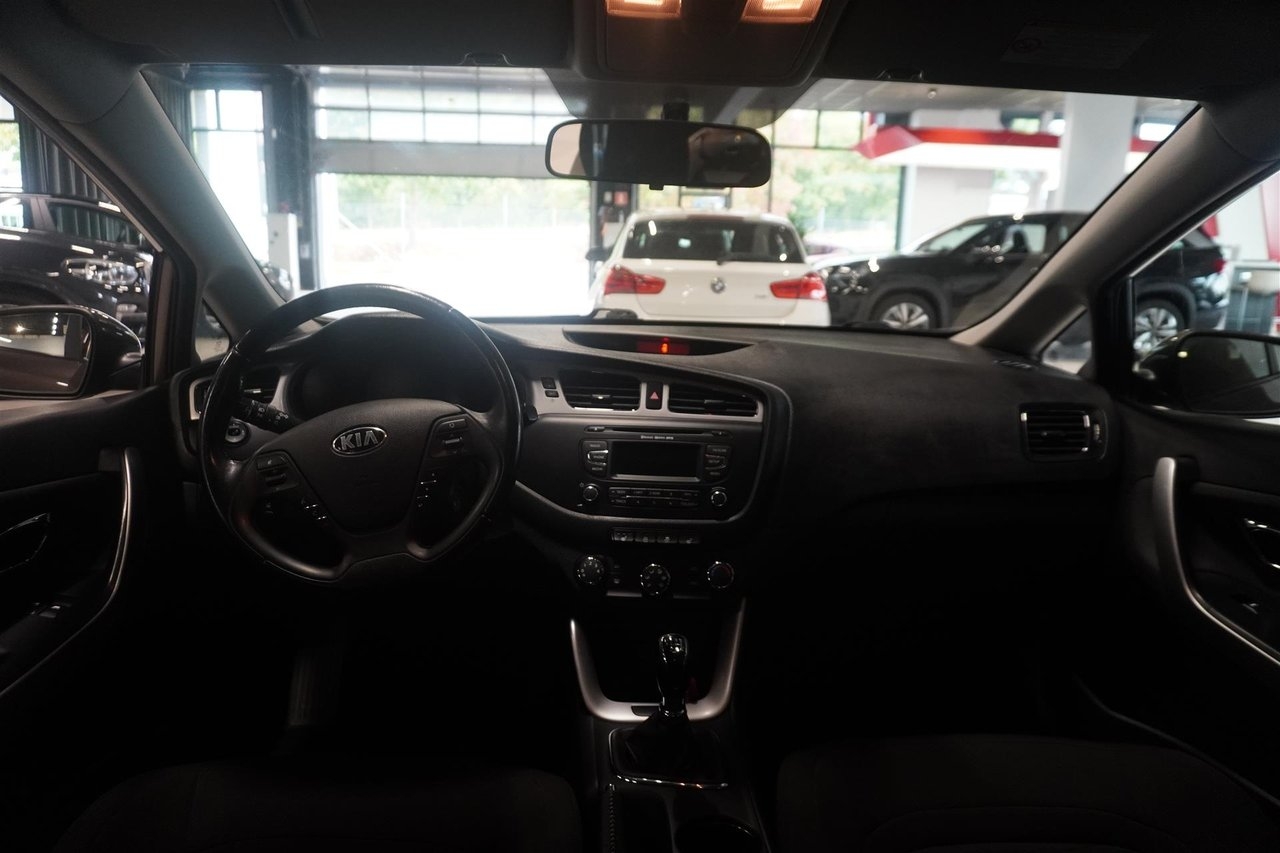 Kia Ceed 2013, photo 7/10