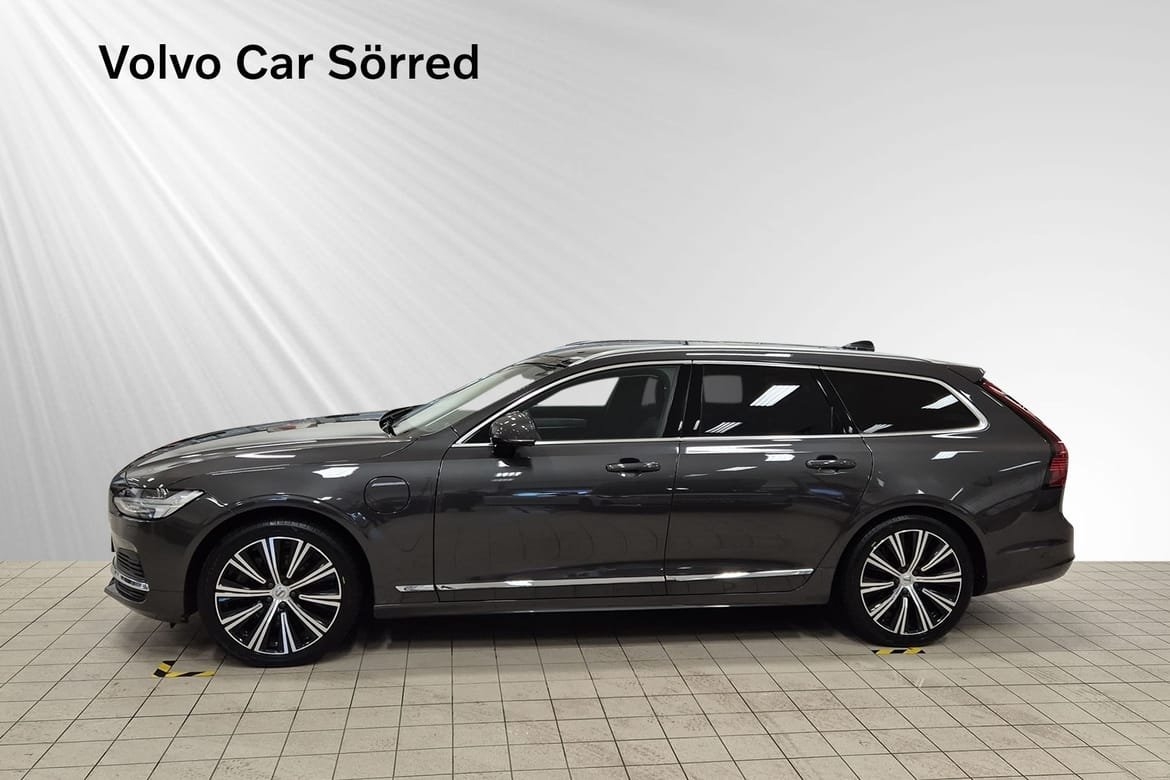 Volvo V90 2022, photo 3/10