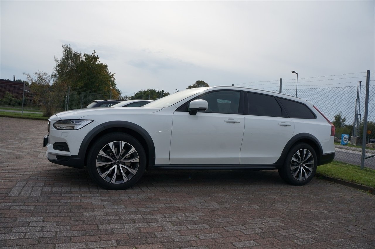 Volvo V90 Cross Country
