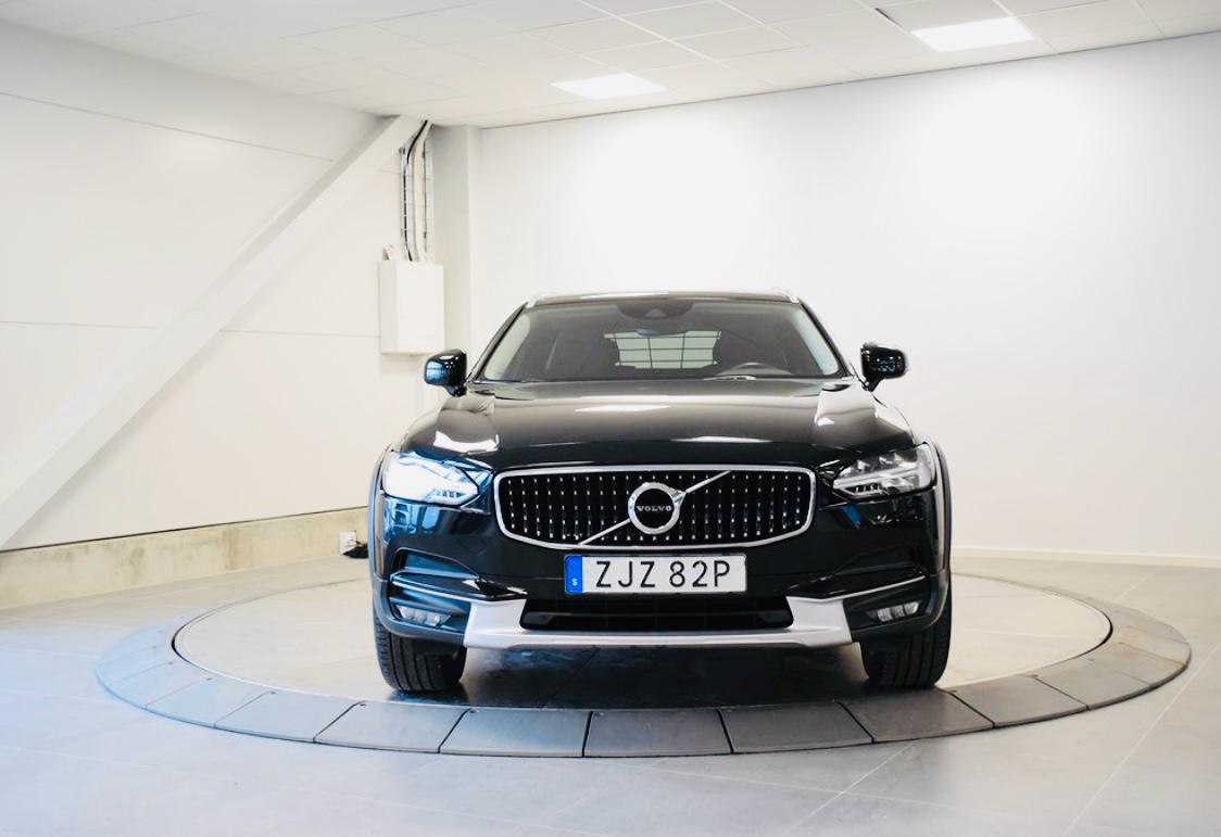 Volvo V90 Cross Country
