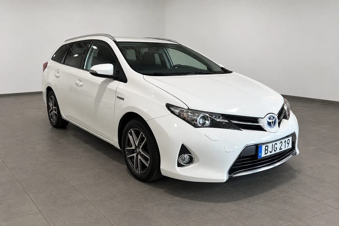 Toyota Auris 2015, bild 2/10