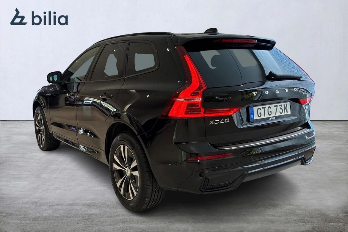 Volvo XC60 B5 AWD Bensin Plus Dark 2023, bild 4/10
