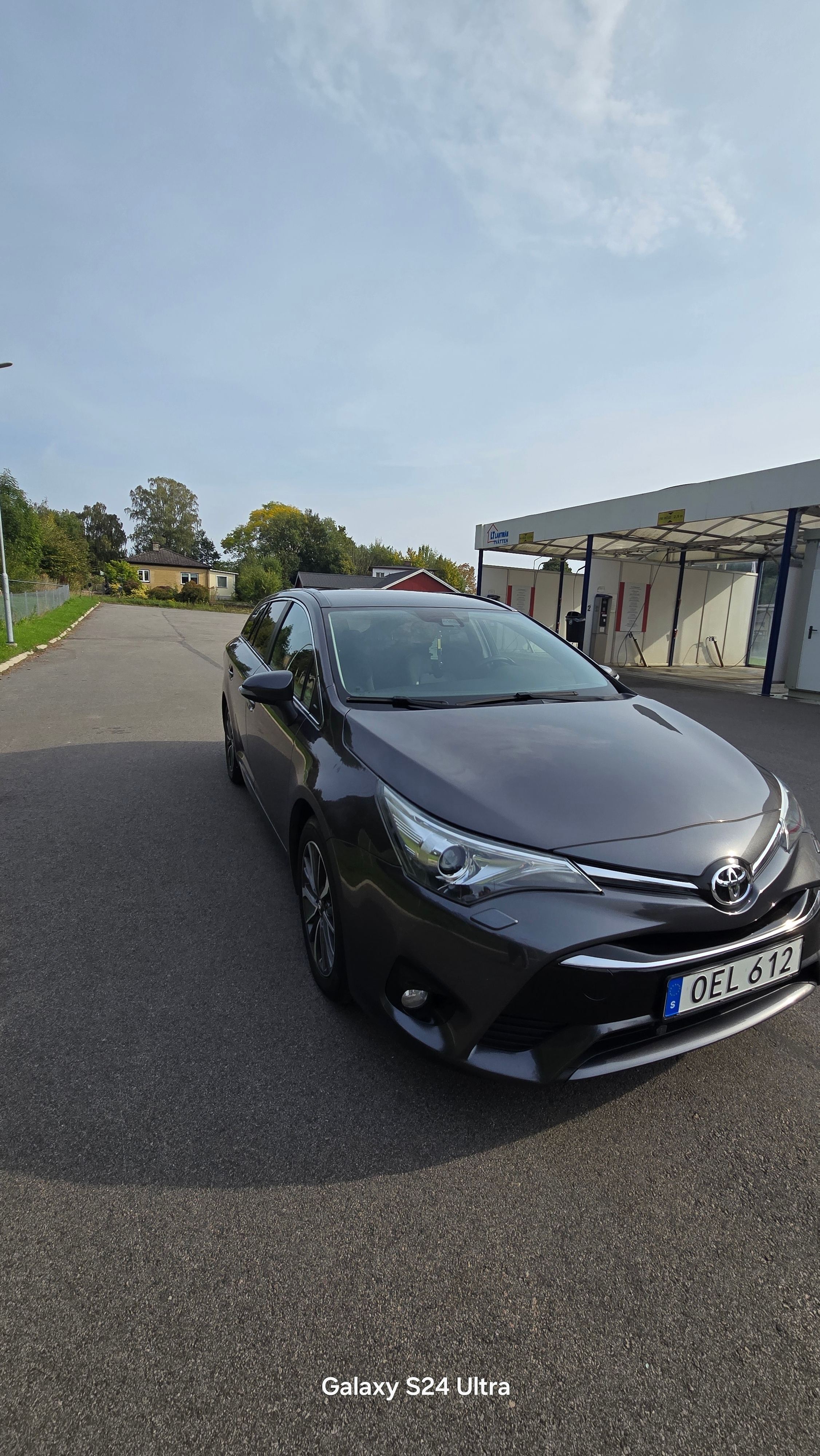 Toyota Avensis Kombi 2.0 D-4D Manuell 2016, photo 2/9