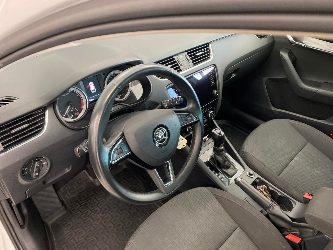 Skoda Octavia 2.0 TDI Style Aut 2019, bild 6/10