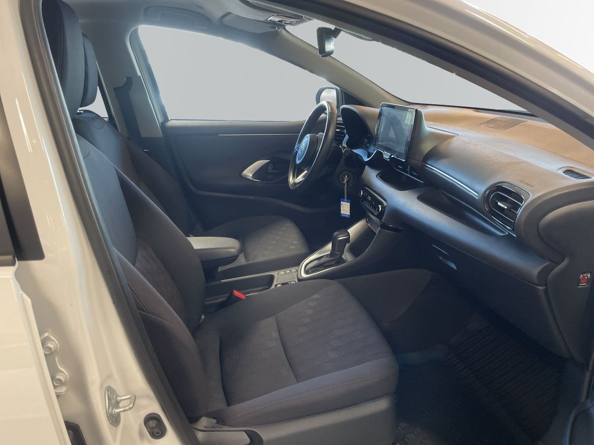 Toyota Yaris 2025, bild 6/14