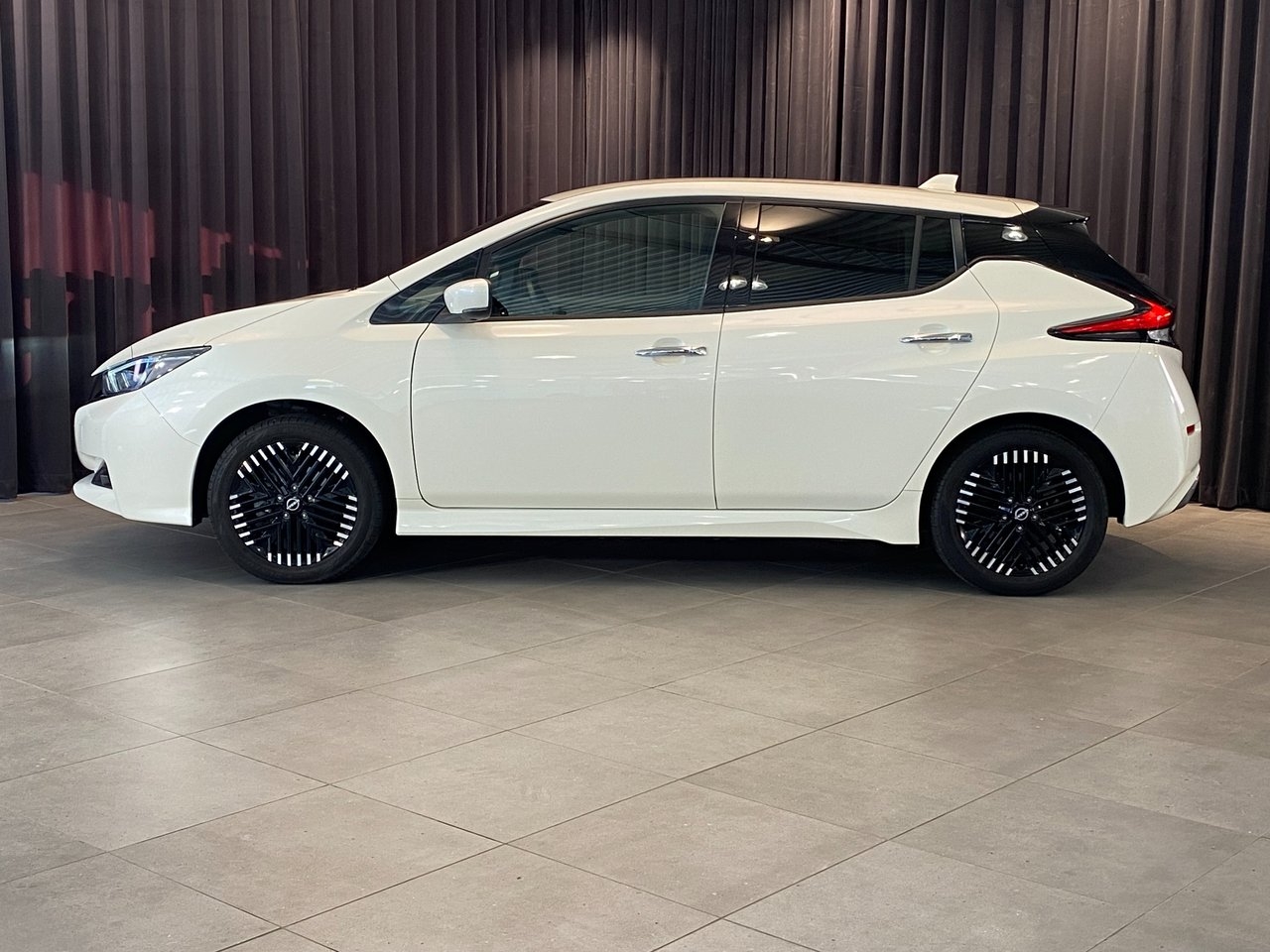 Nissan Leaf e+ 99 PROCENT 2023, photo 3/10