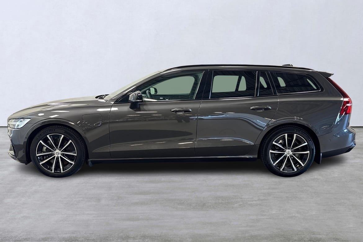 Volvo V60 T6 Plus Dark Nordic Edition 2025, bild 2/10