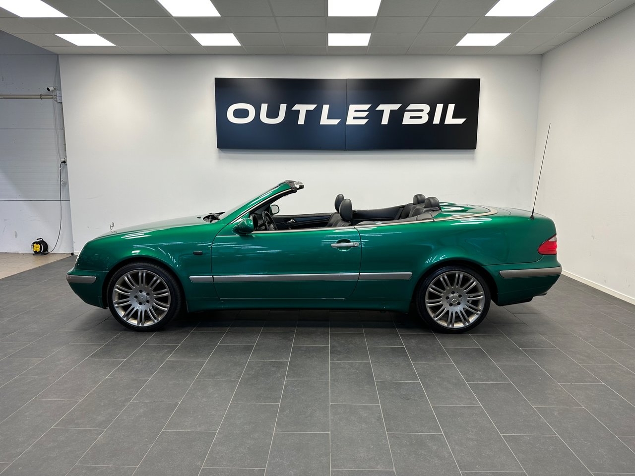 Mercedes-Benz CLK 200 Cabriolet 1999, photo 4/10