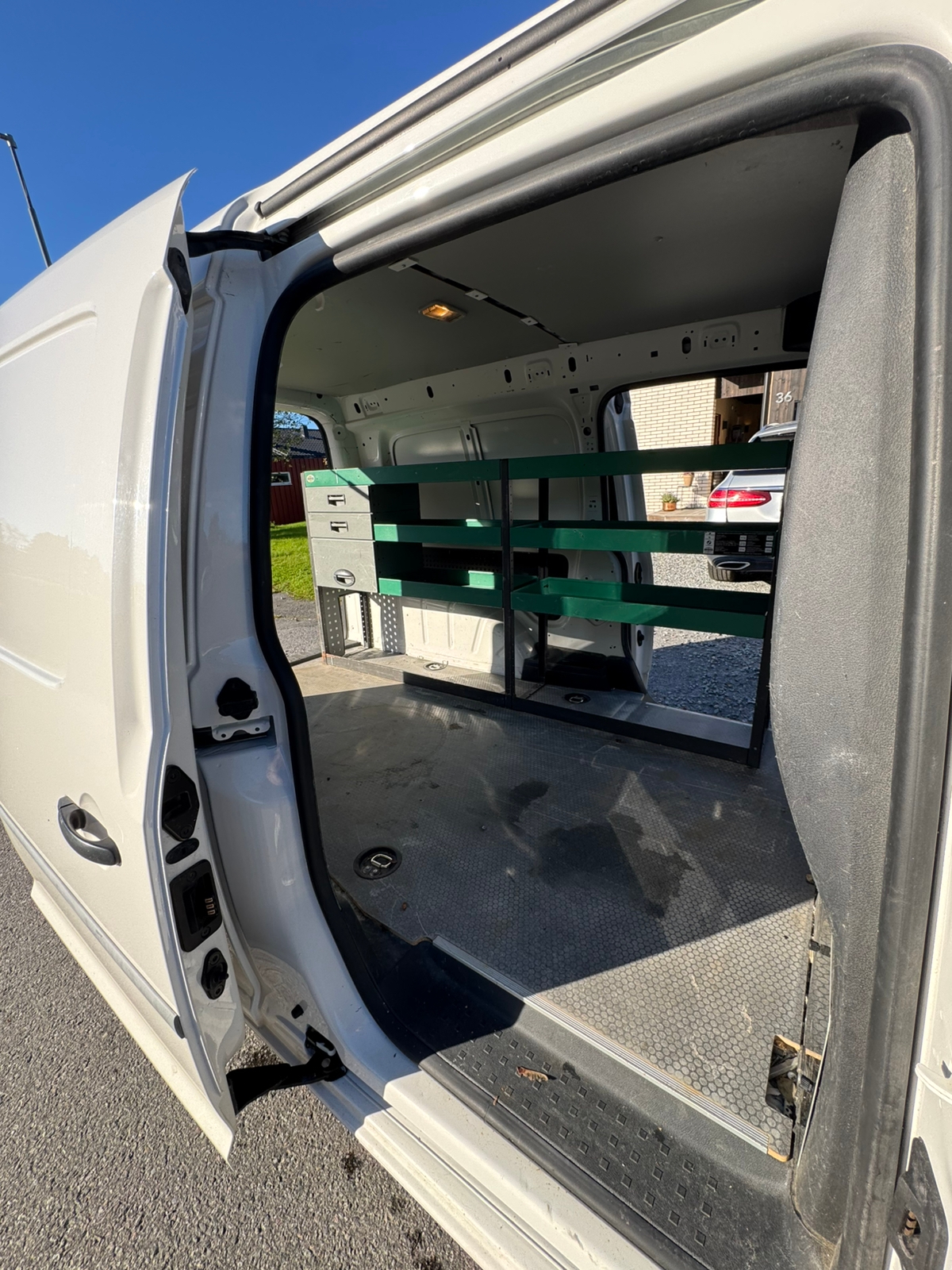 Volkswagen Caddy Maxi 2017, bild 4/10