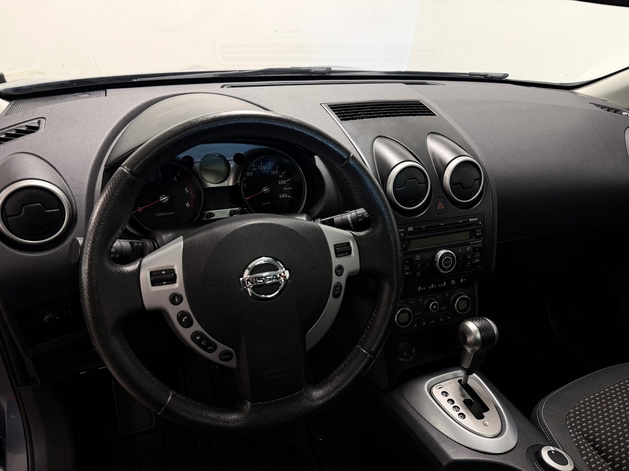 Nissan Qashqai 2009, bild 7/8