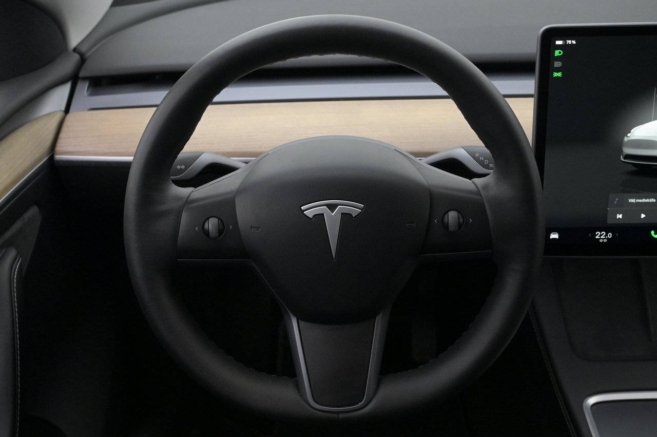 Tesla Model Y Long Range AWD Autopilot 2022, bild 7/10