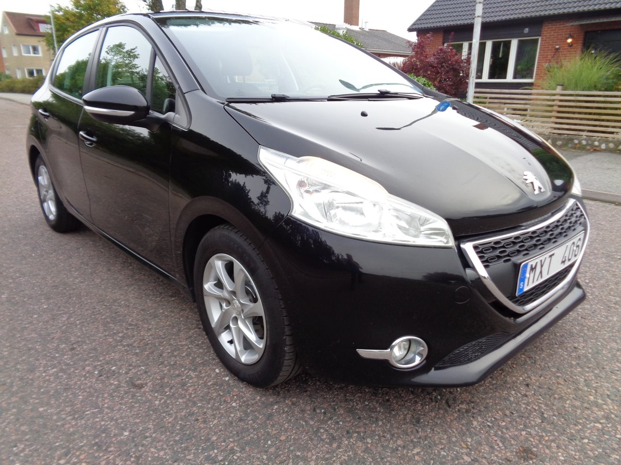 Peugeot 208 5-dr 1.2 VTi 2013, kuva 7/10