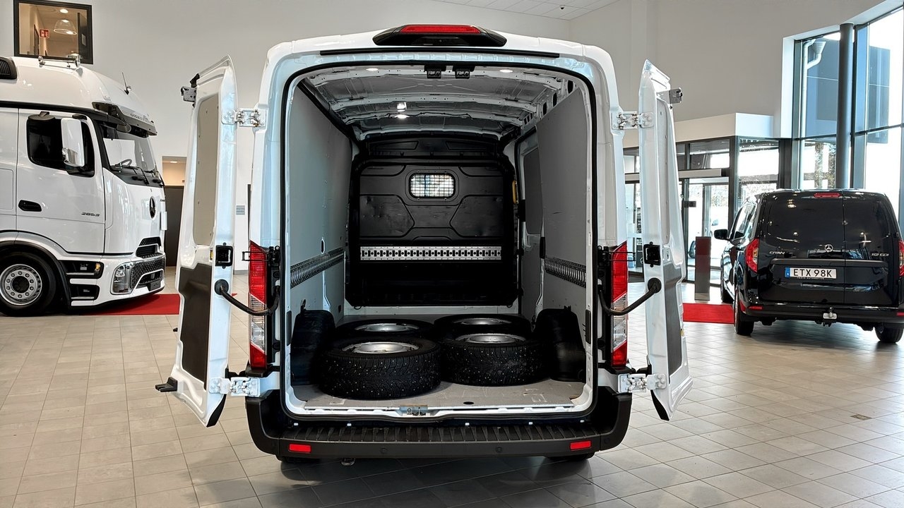 Ford Transit 350 2.0 EcoBlue 2023, kuva 5/9