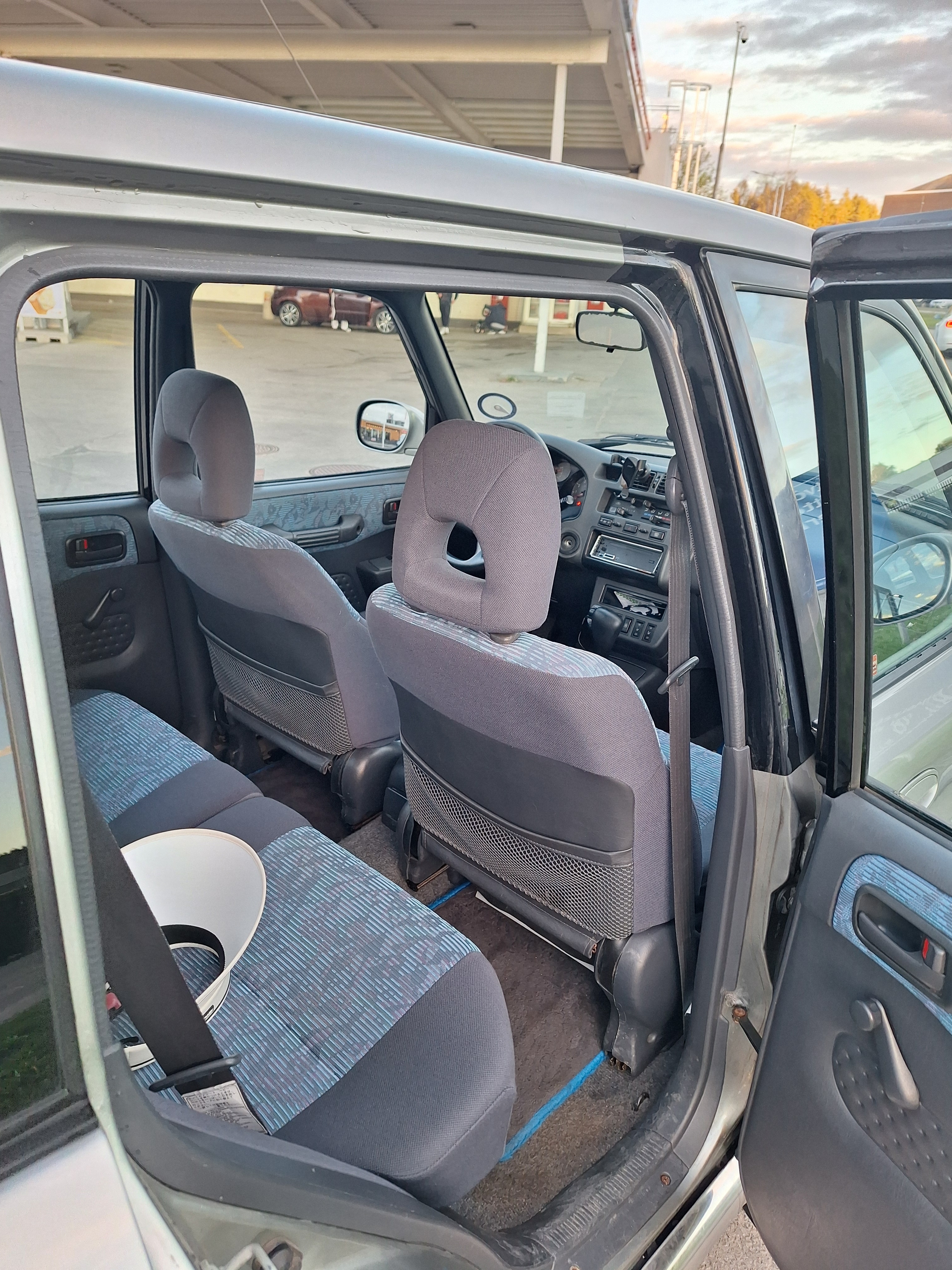Toyota RAV4 5-dörrar 2.0 4WD Automatisk 2000, bild 6/9