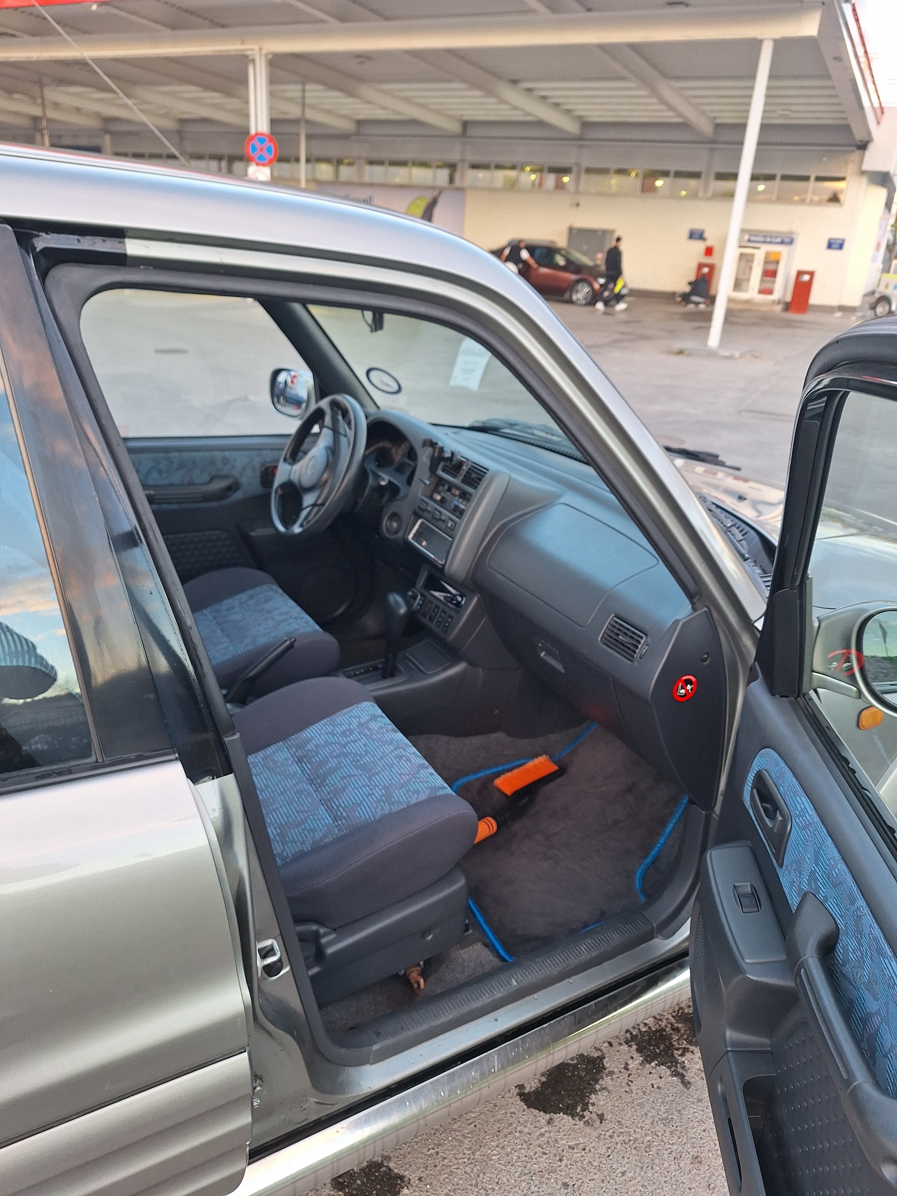Toyota RAV4 5-dörrar 2.0 4WD Automatisk 2000, bild 7/9