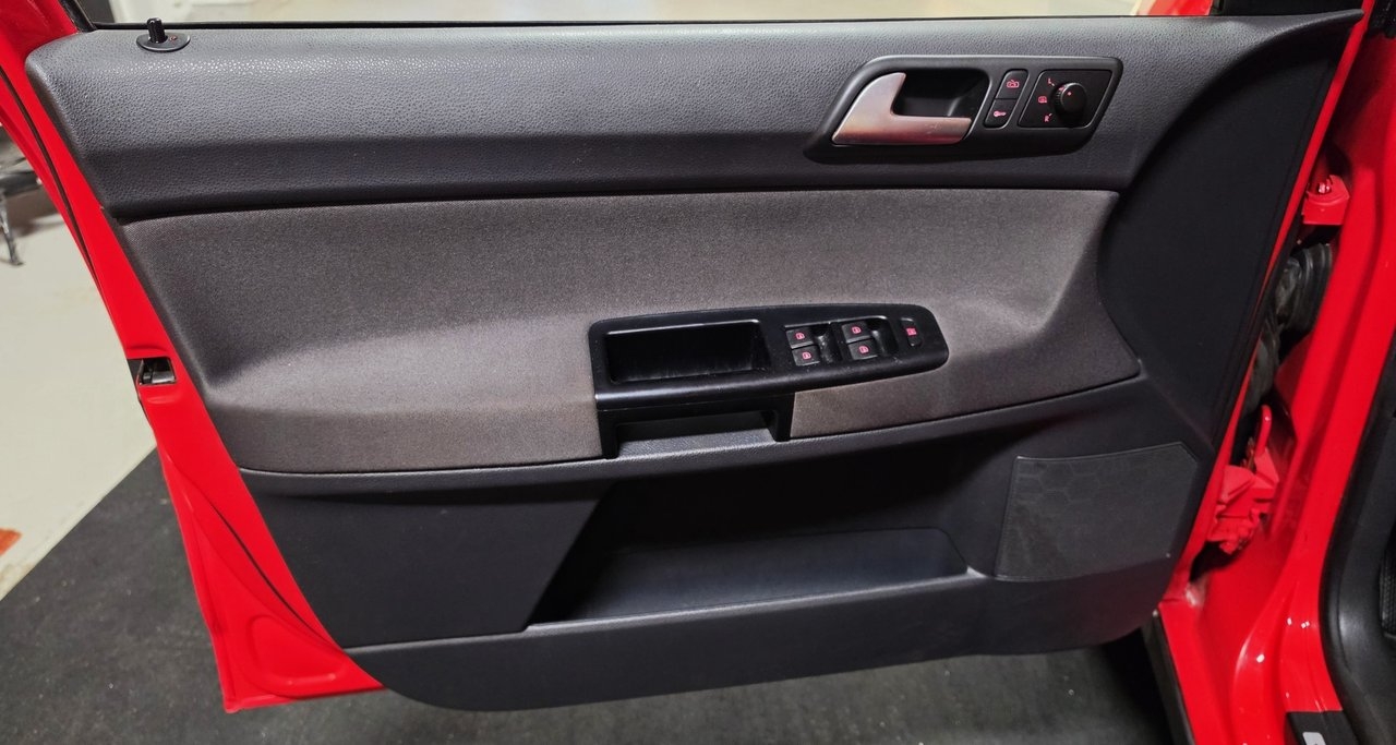 Volkswagen Polo 2009, bild 7/10