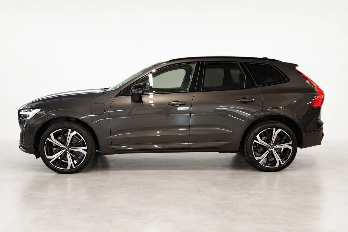Volvo XC60 T6 Ultra Dark Drag H/K 2025, bild 2/10