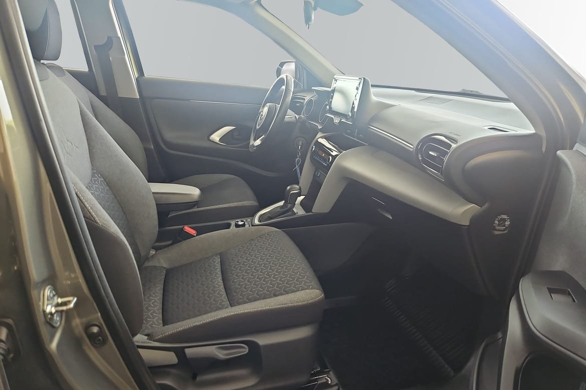Toyota Yaris Cross 2022, bild 6/10