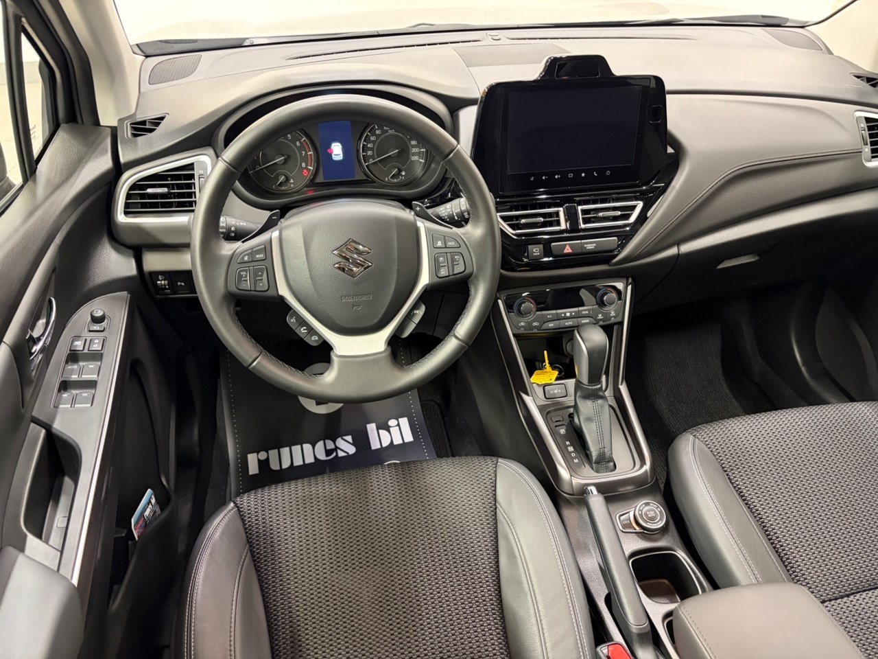 Suzuki S-Cross 2025, photo 6/10