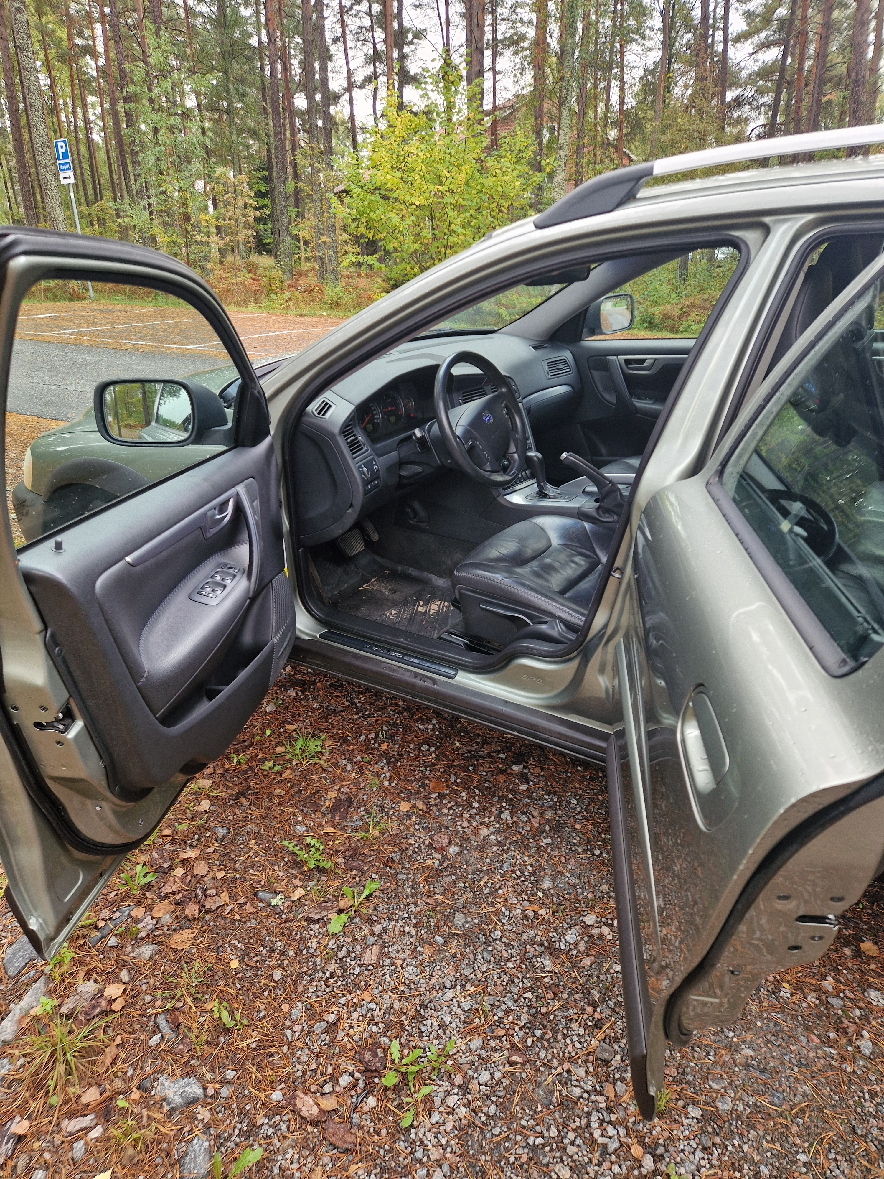 Volvo XC70 D5 AWD Geartronic 2006, bild 3/3