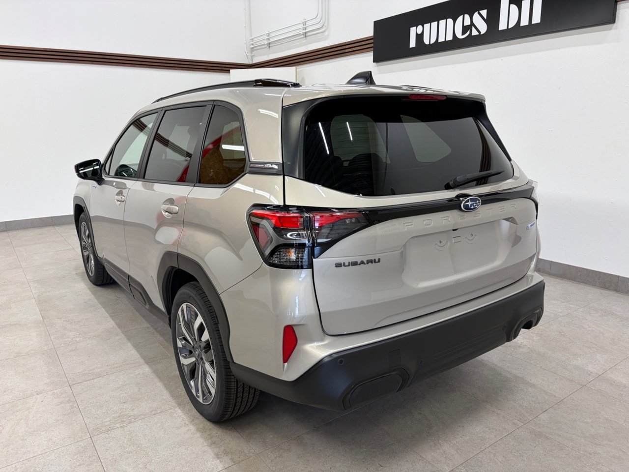 Subaru Forester e-Boxer Limited 2026, bild 3/10