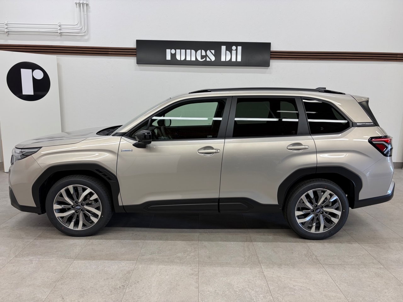 Subaru Forester e-Boxer Limited 2026, bild 2/10