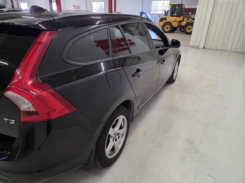 Volvo V60 T3 Manuell 152 Hk Kinetic 2017, bild 5/10