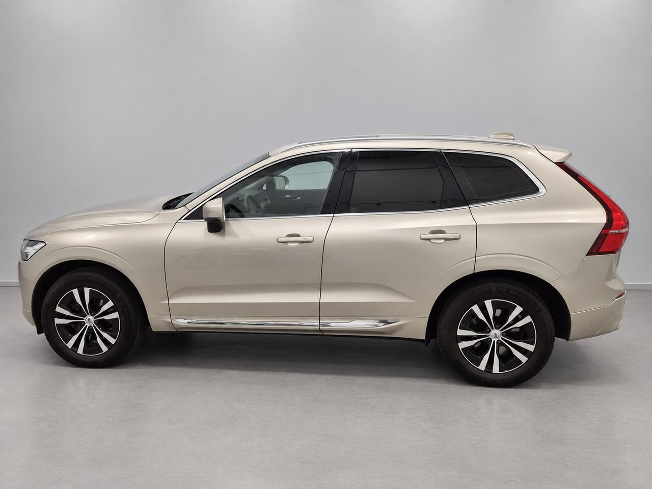Volvo XC60 2021, bild 3/10