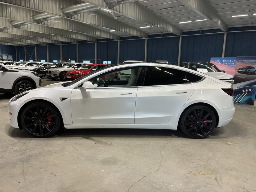 Tesla Model 3 Performance 2020, kuva 6/10