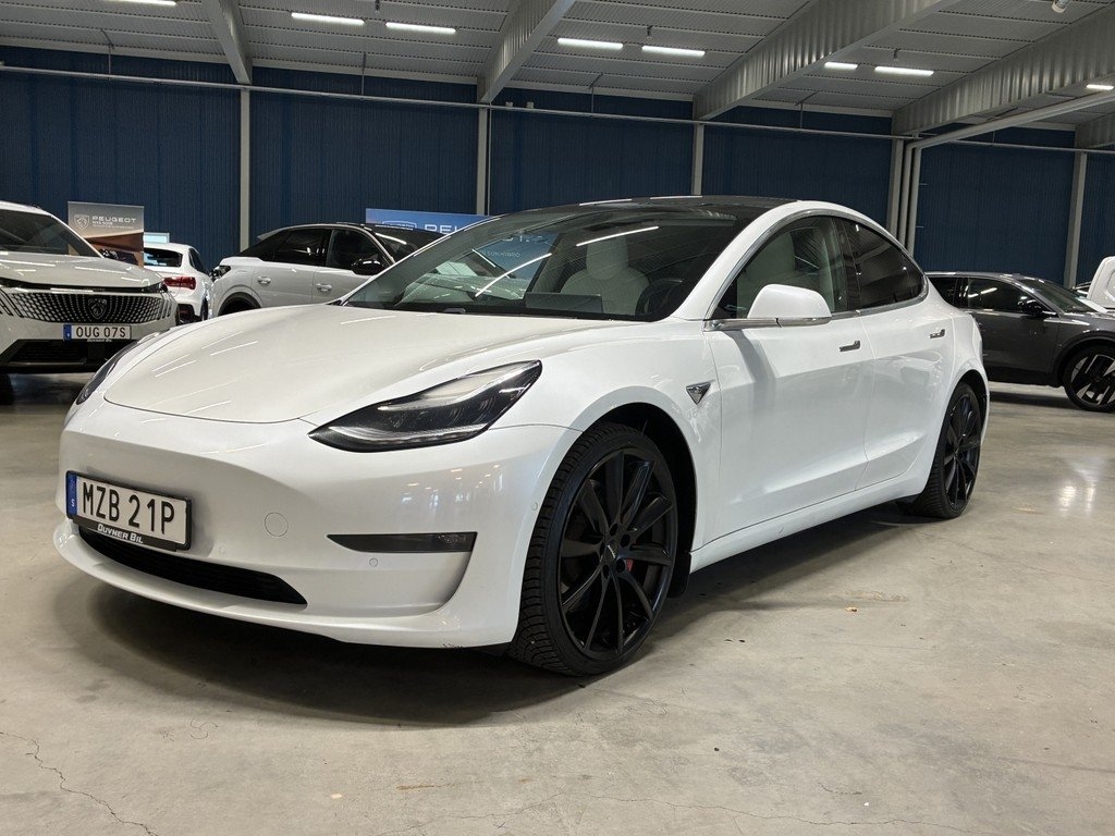Tesla Model 3 Performance 2020, kuva 7/10
