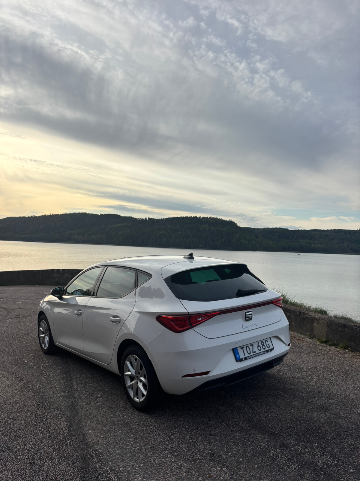 Seat Leon 1.0 eTSI DSG Sekventiell 2021, bild 2/7