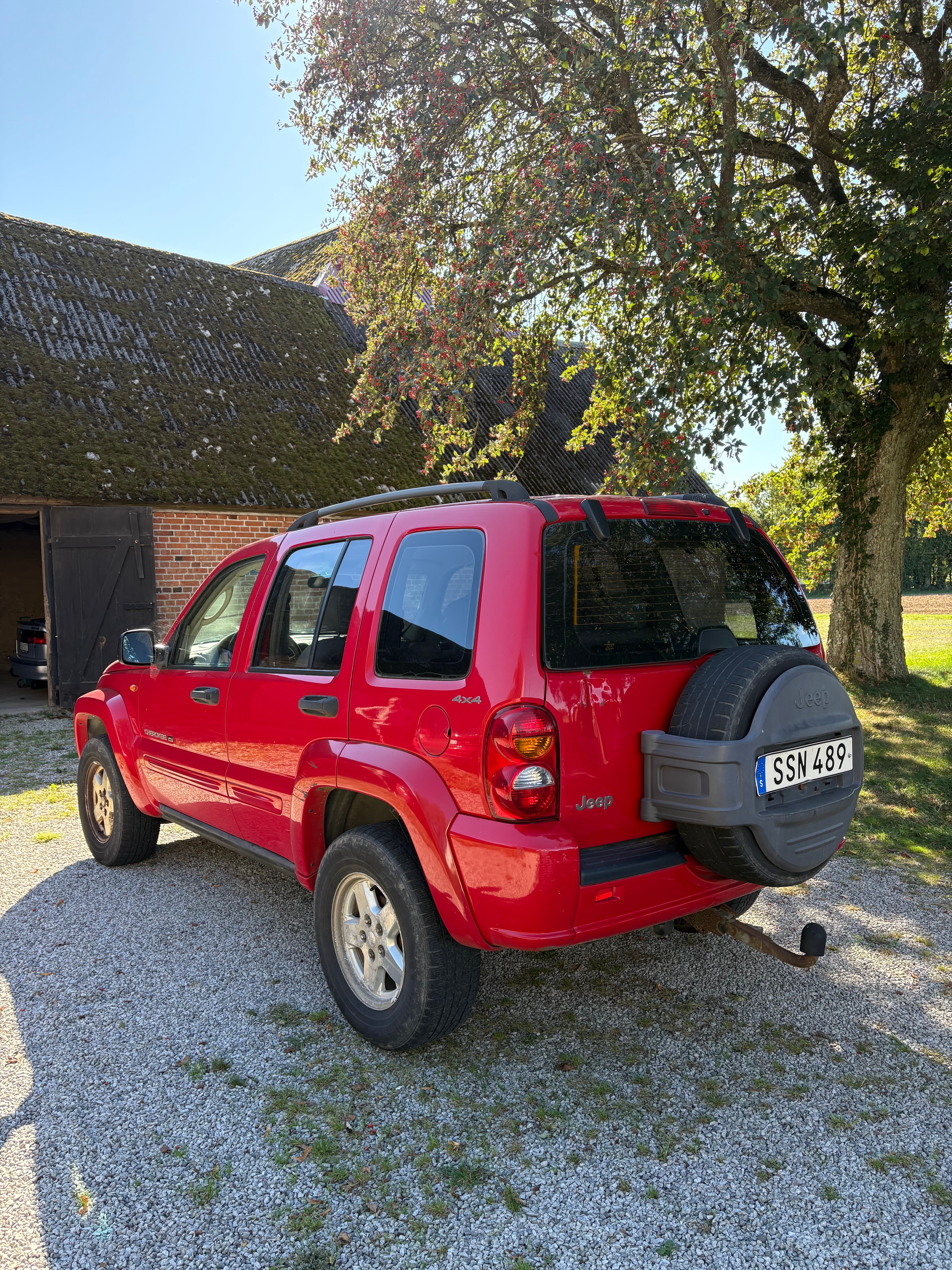 Jeep Cherokee 3.7 V6 4WD Automatisk 2002, bild 2/5