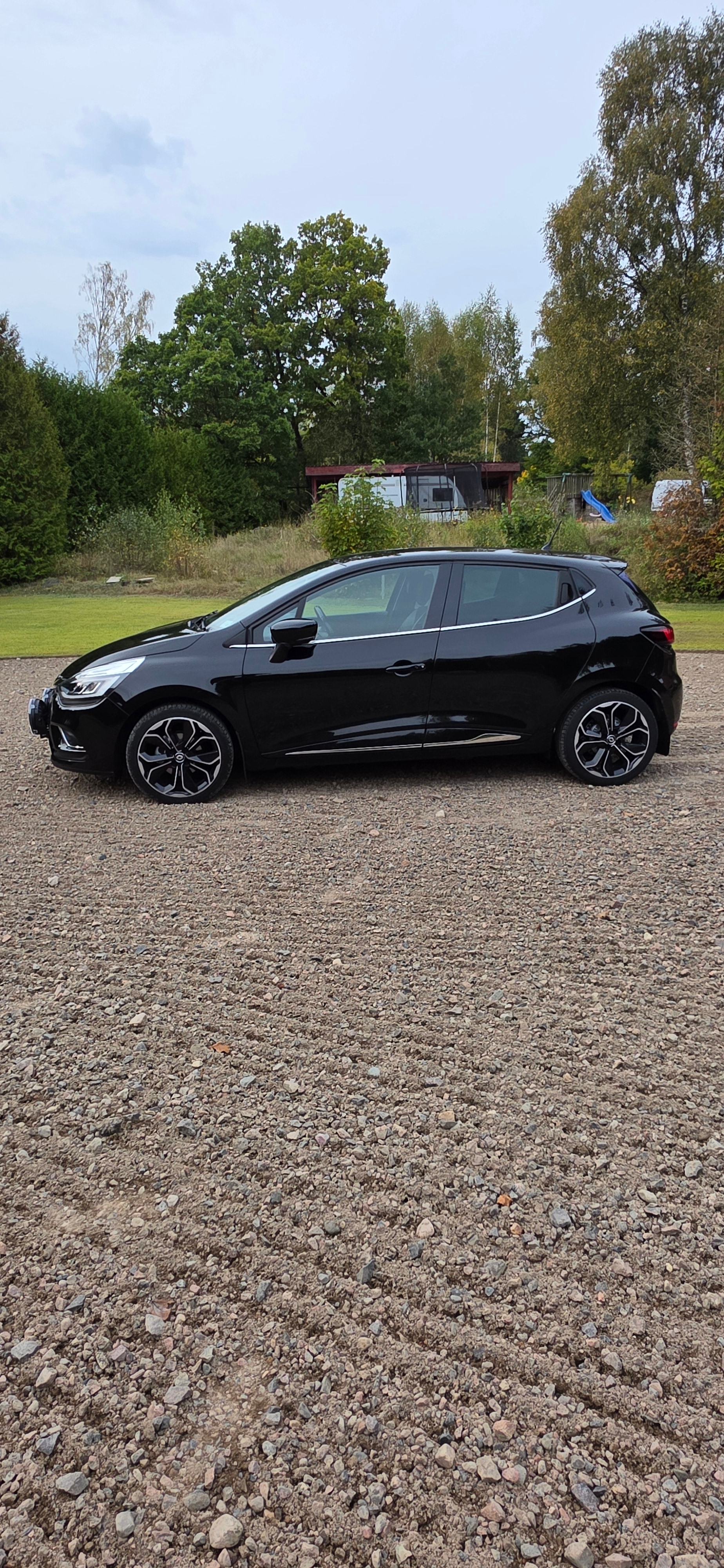 Renault Clio IV 0.9 TCe Intens 2017, bild 2/10