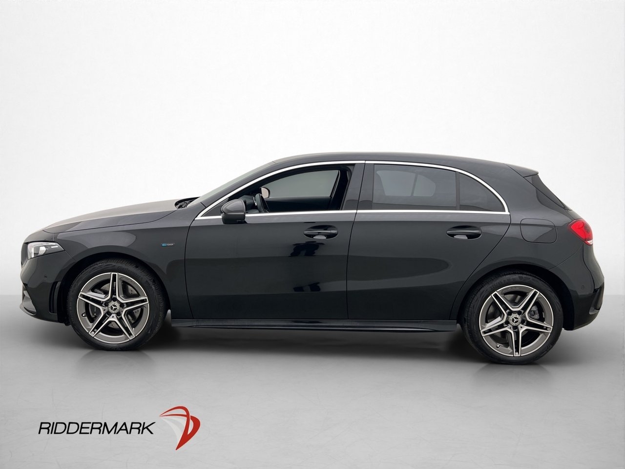 Mercedes-Benz A 250 e AMG 2021, bild 4/10