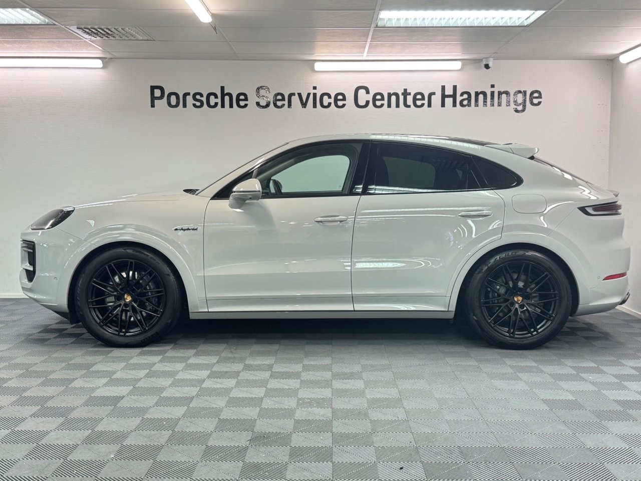 Porsche Cayenne Coupe E-Hybrid 2025, bild 3/10