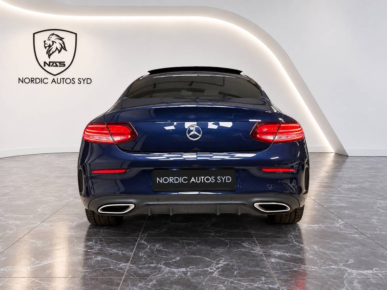 Mercedes-Benz C 220 d Coupé / AMG / Pano 2019, bild 4/10