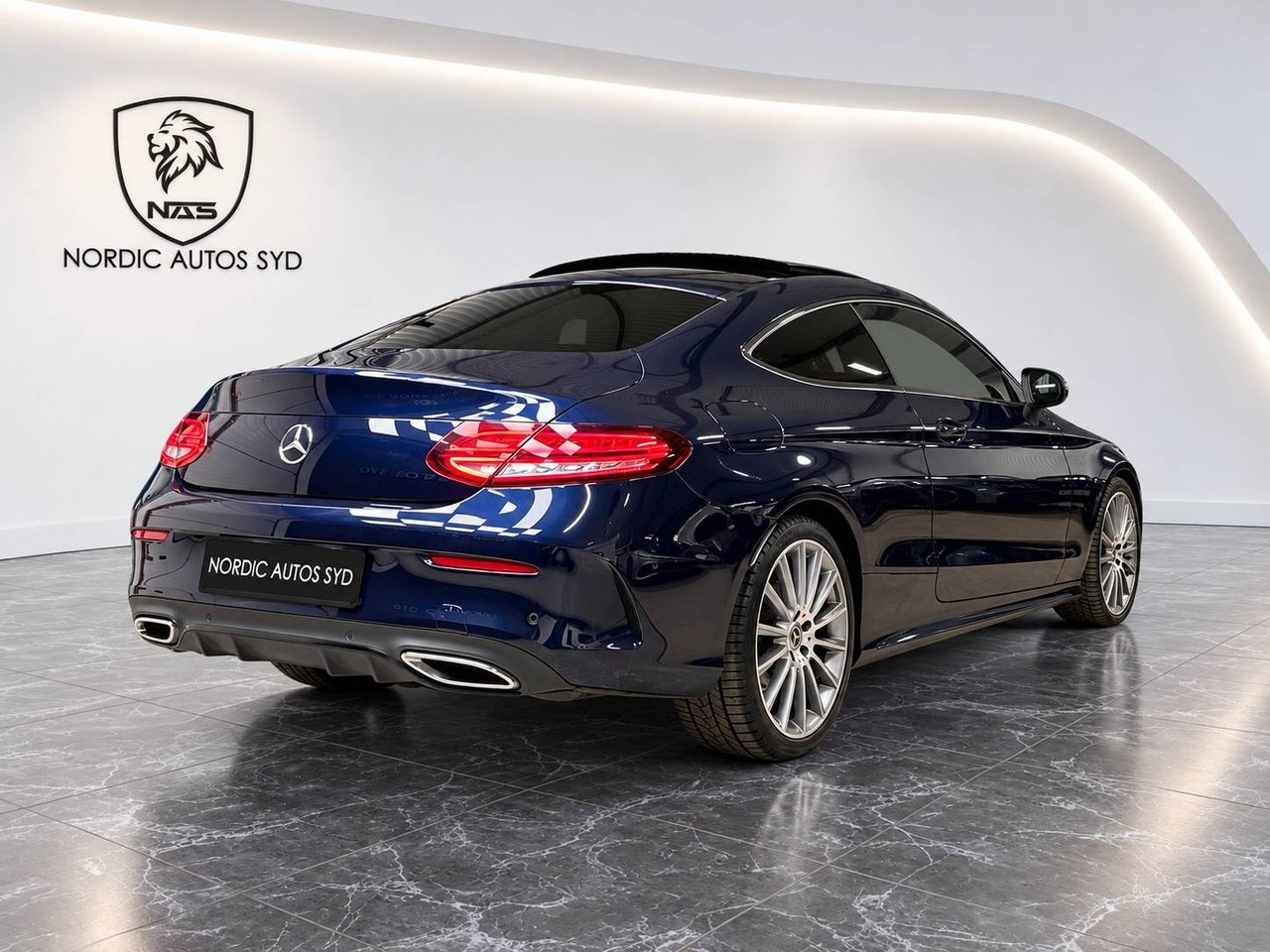 Mercedes-Benz C 220 d Coupé / AMG / Pano 2019, bild 5/10