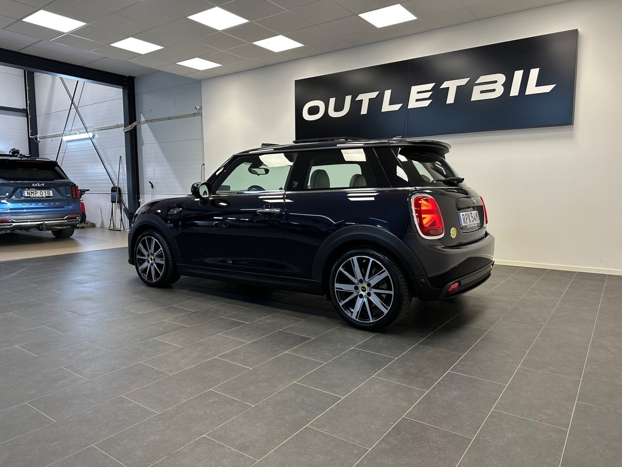 MINI Cooper SE SE Maximise 2023, photo 4/10