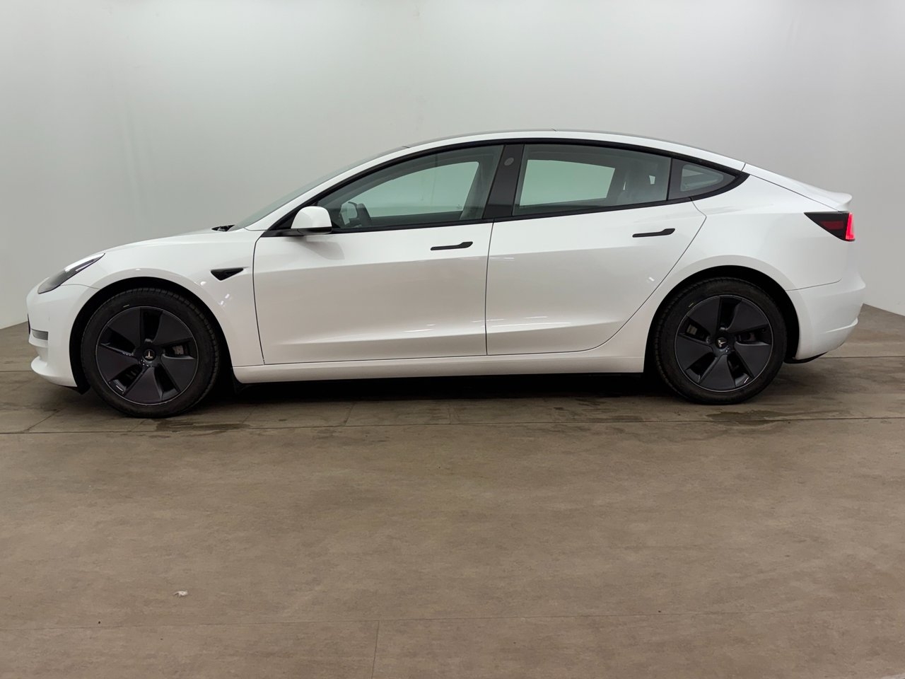 Tesla Model 3 Long Range AWD 498hk 2023, bild 3/10