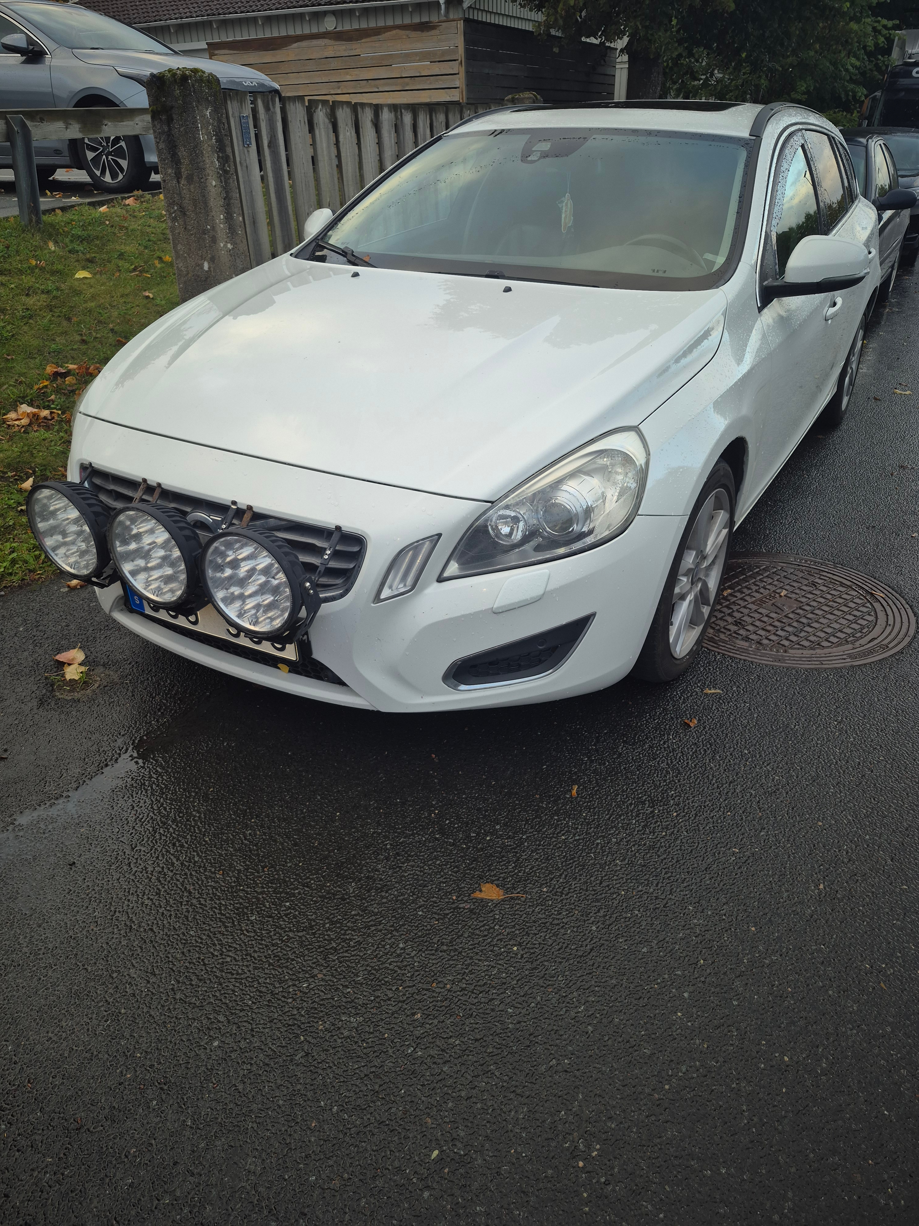 Volvo V60 D4 AWD Geartronic 2013, bild 2/5