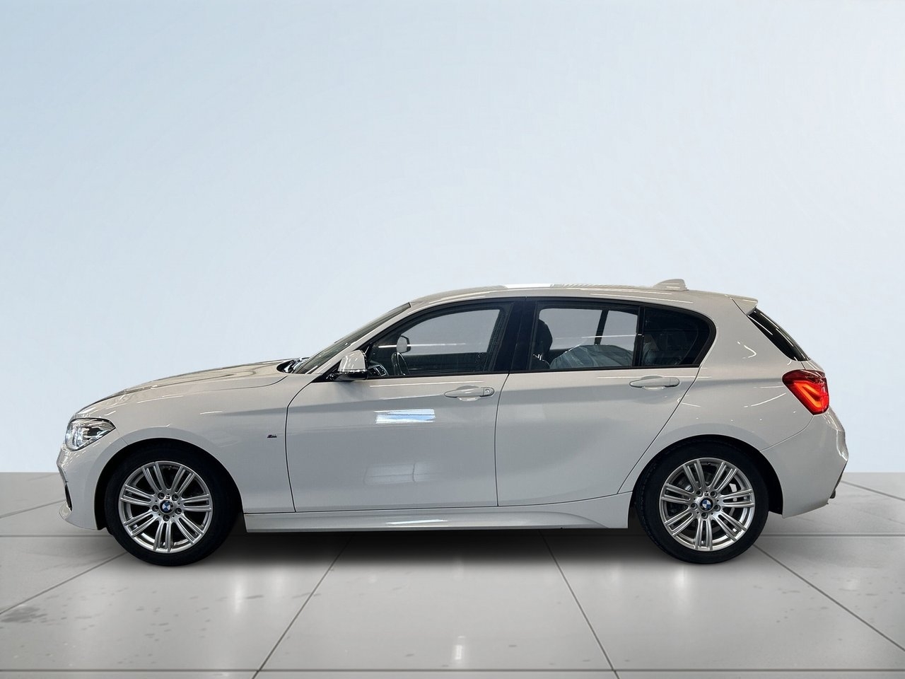 BMW 118 2016, photo 4/10