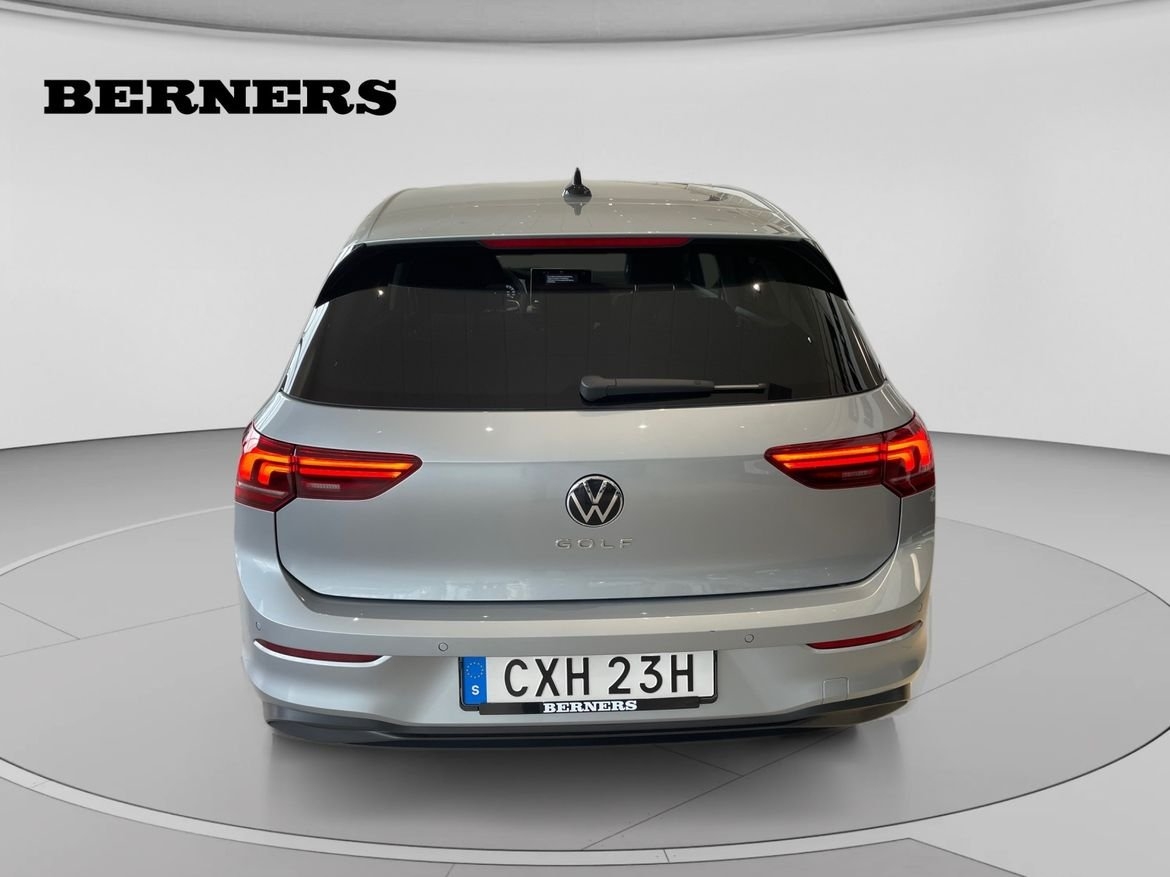 Volkswagen Golf 2025, photo 4/11